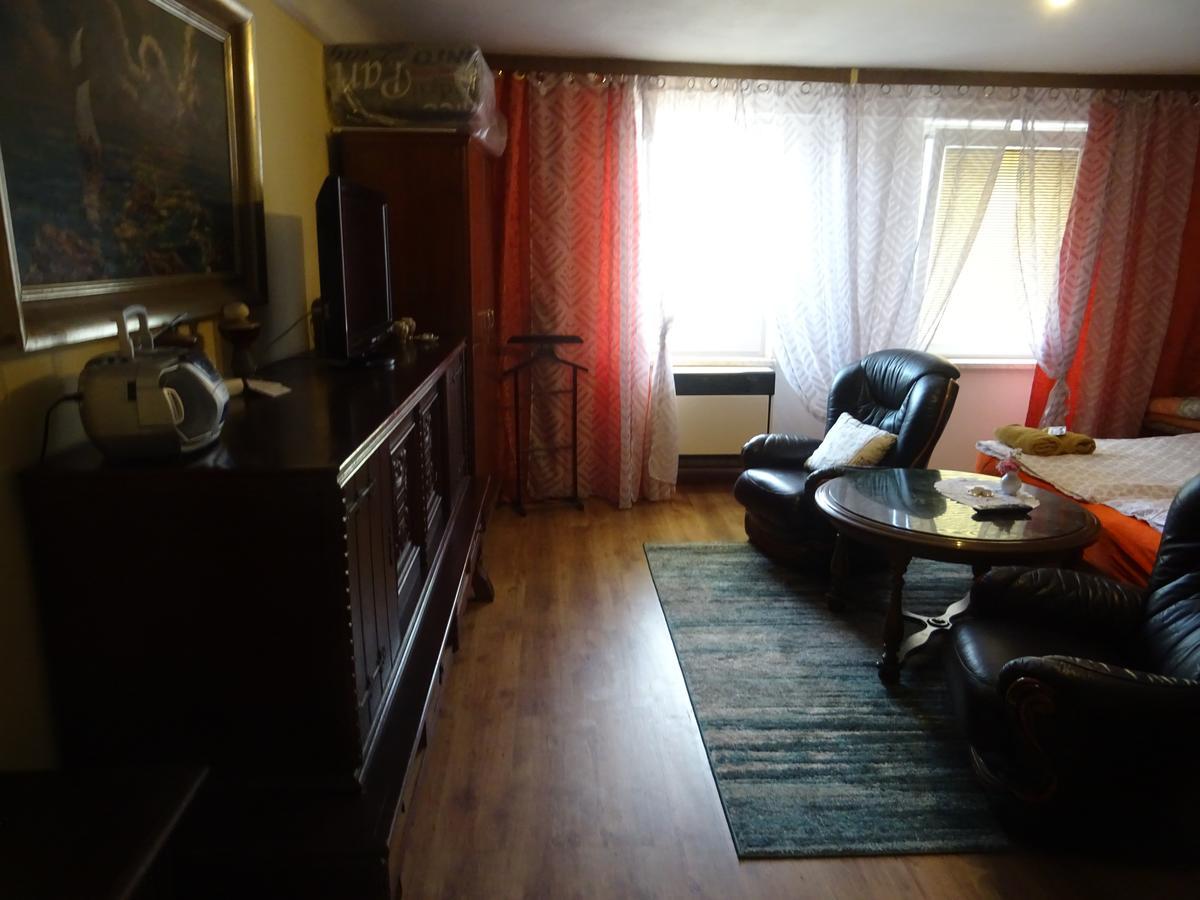 Milanna Apartment Breclav Luaran gambar